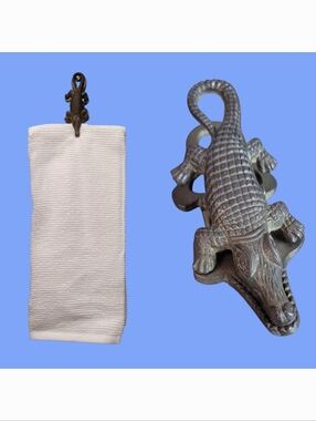 Vintage Brass Alligator Towel Holder Paper Clip Paper Weight